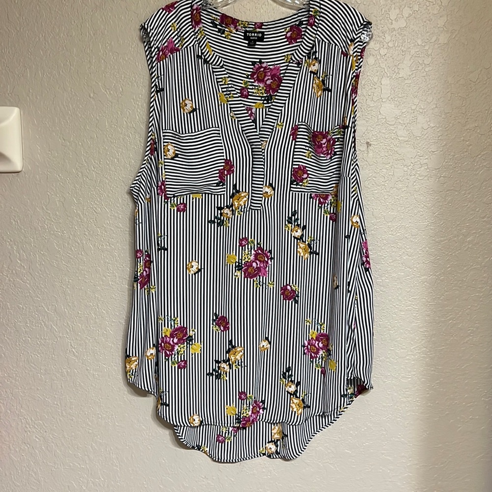 Torrid sheer sleeveless blouse